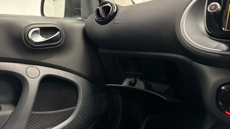 Smart EQ fortwo coupe 60kW EQ Pulse Premium 17kWh 2dr Auto [22kWCh] Electric Coupe